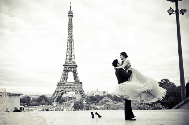 pre wedding photoshoot in Paris